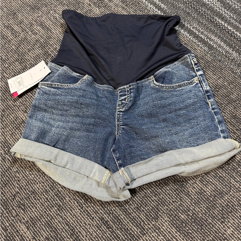 BRAND NEW - Maternity Jean Shorts -Size 6